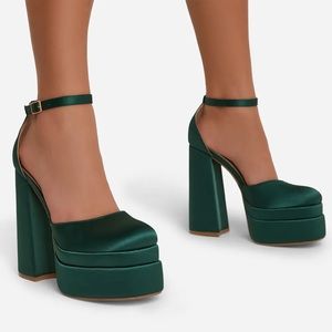EGO Happer Closed Toe Statement Platform Block Heel Dark Green Satin Size US 7